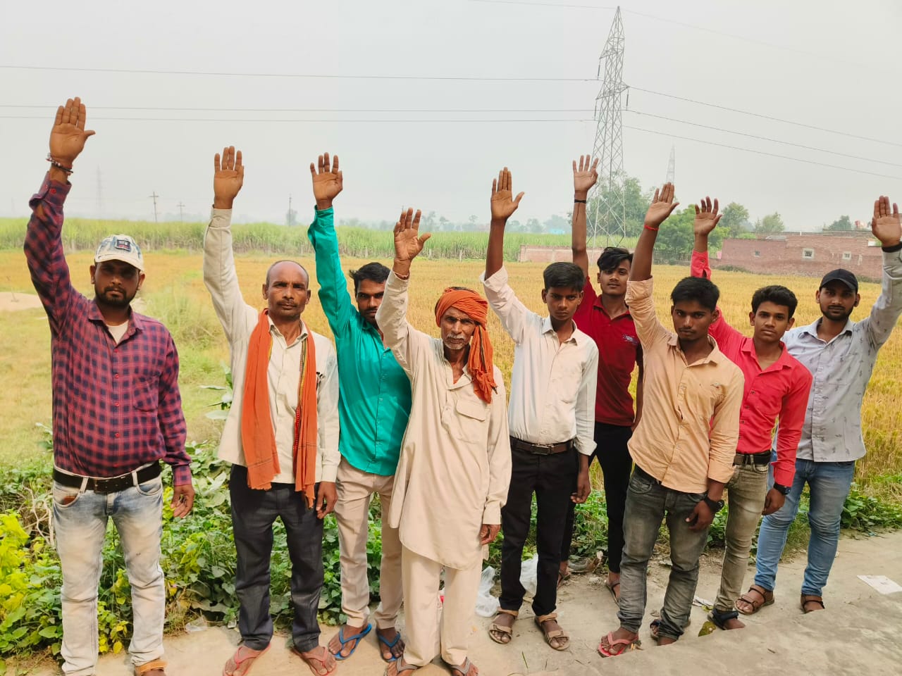तहसीलदार के नेतृत्व में गई टीम दूसरे दिन भी खाली हाथ, नहीं जुड़ सका बिजली का तार