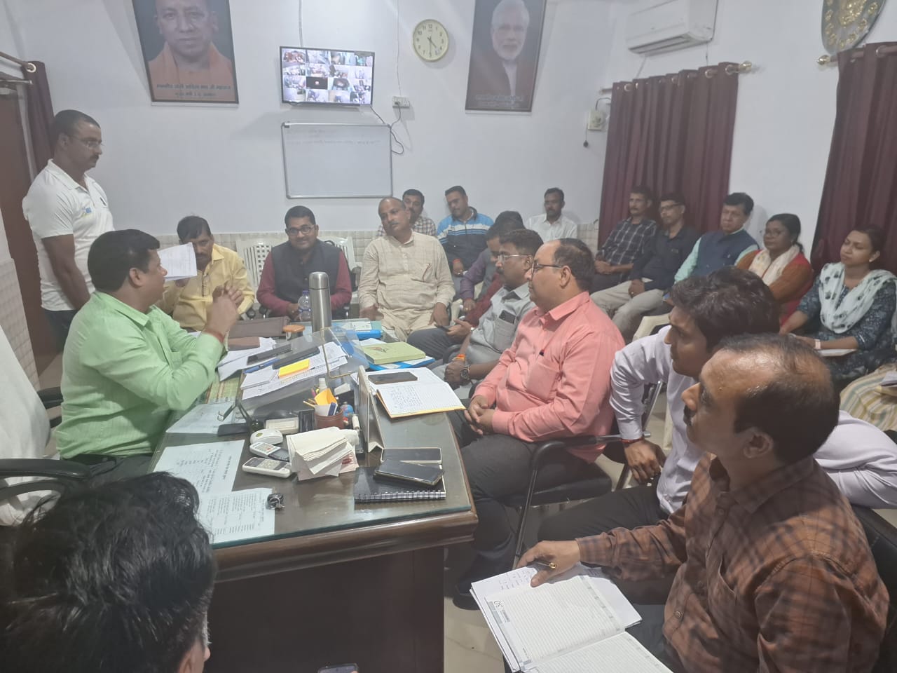 बेसिक बाल क्रीड़ा प्रतियोगिता के आयोजन के लिए हुई चर्चा