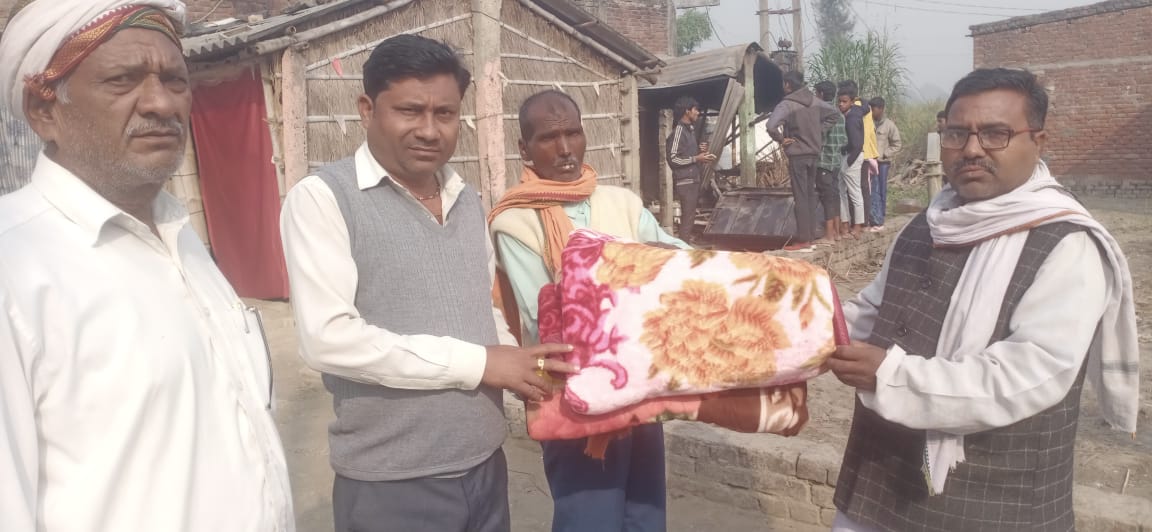रिहायशी झोपड़ी में लगी आग में नगदी व जेवरात जले
