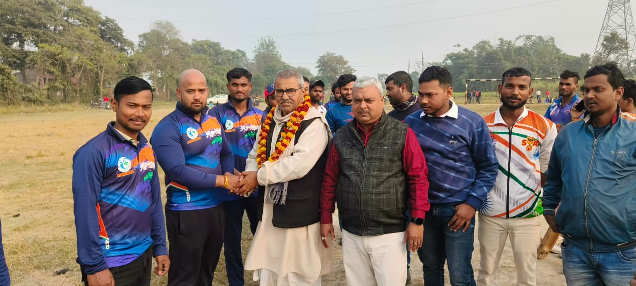 अपने अपने लीग मैच जीत राजापाकड़ व तिवारीपट्टी की टीमें क्वार्टर फाइनल में