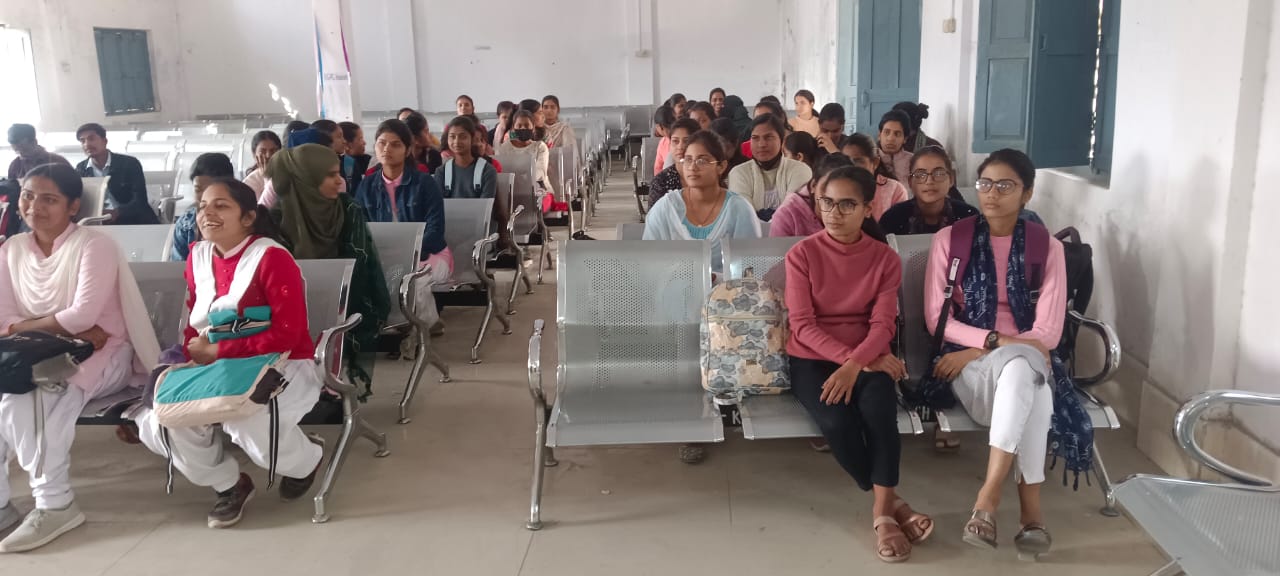 महाविद्यालय में युवा उद्यमिता कार्यक्रम का हुआ आयोजन 
