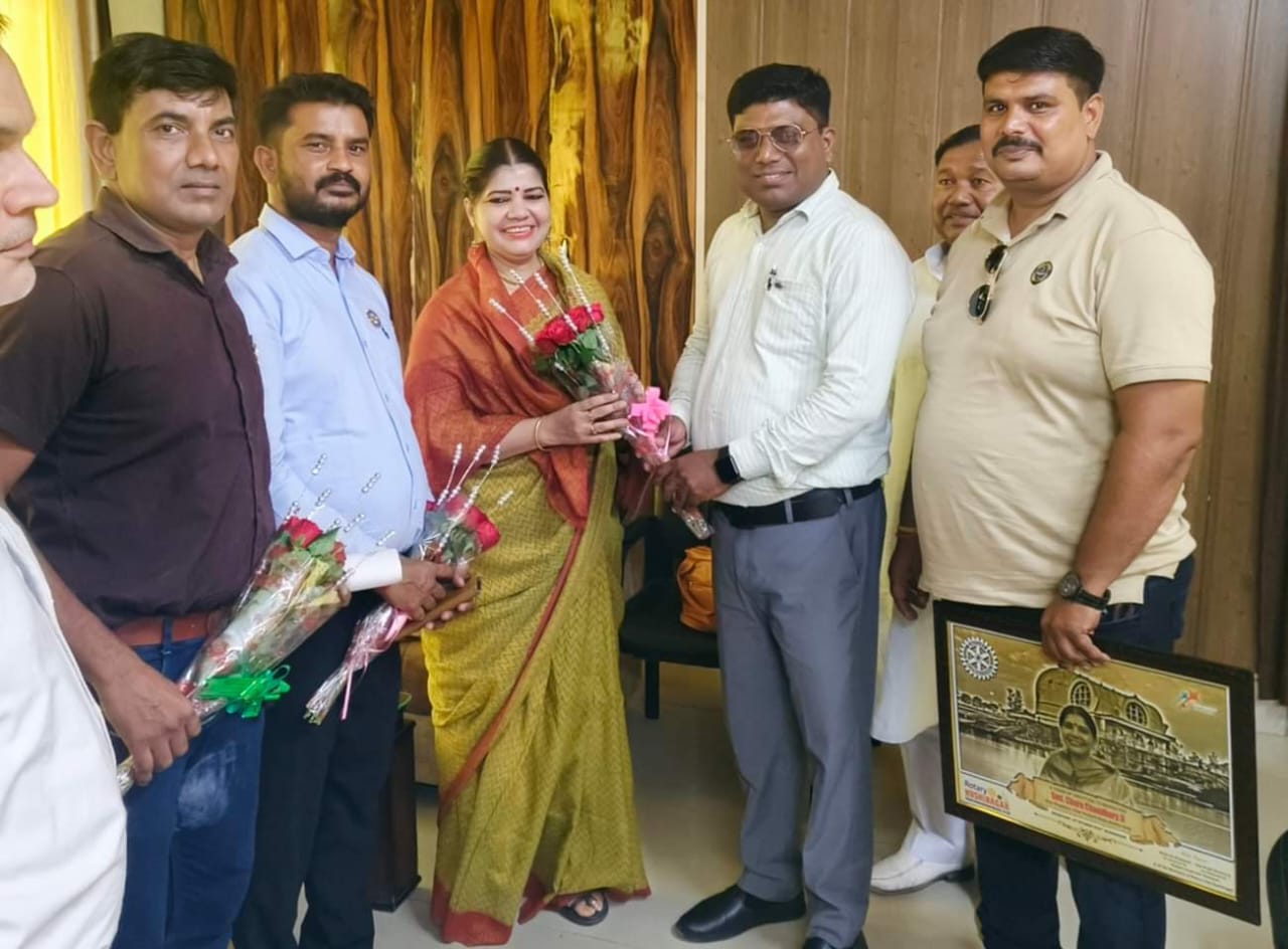 उत्तर प्रदेश राज्य महिला आयोग की उपाध्यक्ष को रोटरी के सदस्यों ने किया सम्मानित
